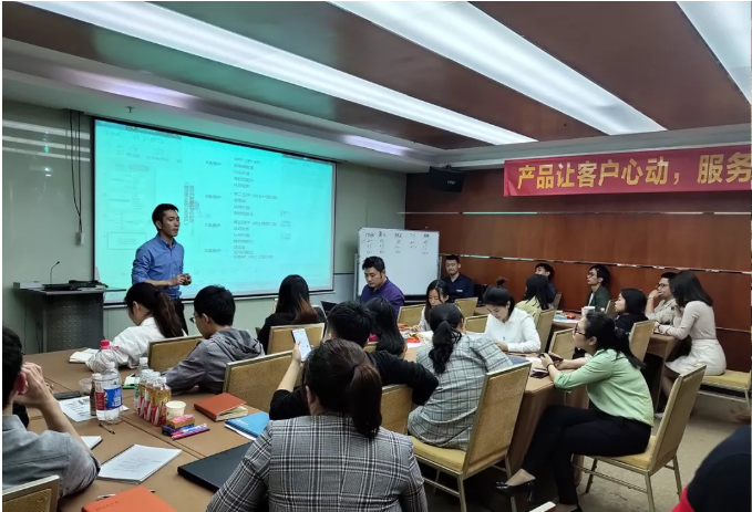 網(wǎng)聯(lián)大學(xué)培訓(xùn)會(huì)，把技能 “get” 起來(lái)！